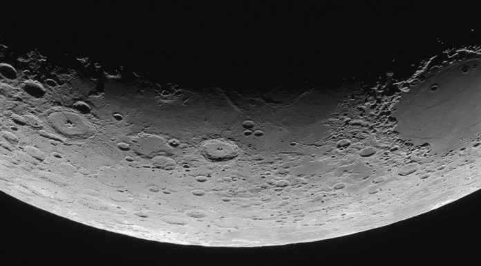 An “Egyptian” chain of pyramids has been discovered on the moon. Who built it and why?